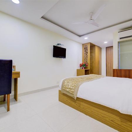 ניו דלהי Airport Hotel Daya Capitol מראה חיצוני תמונה