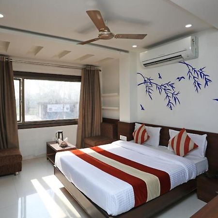 ניו דלהי Airport Hotel Daya Capitol מראה חיצוני תמונה
