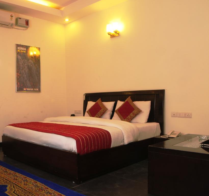ניו דלהי Airport Hotel Daya Capitol מראה חיצוני תמונה