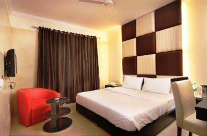 ניו דלהי Airport Hotel Daya Capitol מראה חיצוני תמונה