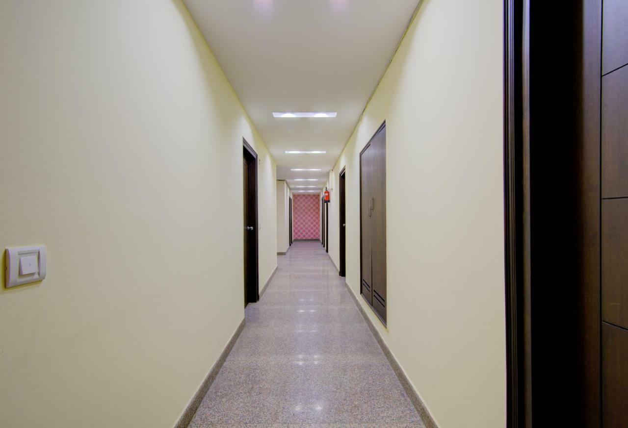 ניו דלהי Airport Hotel Daya Capitol מראה חיצוני תמונה