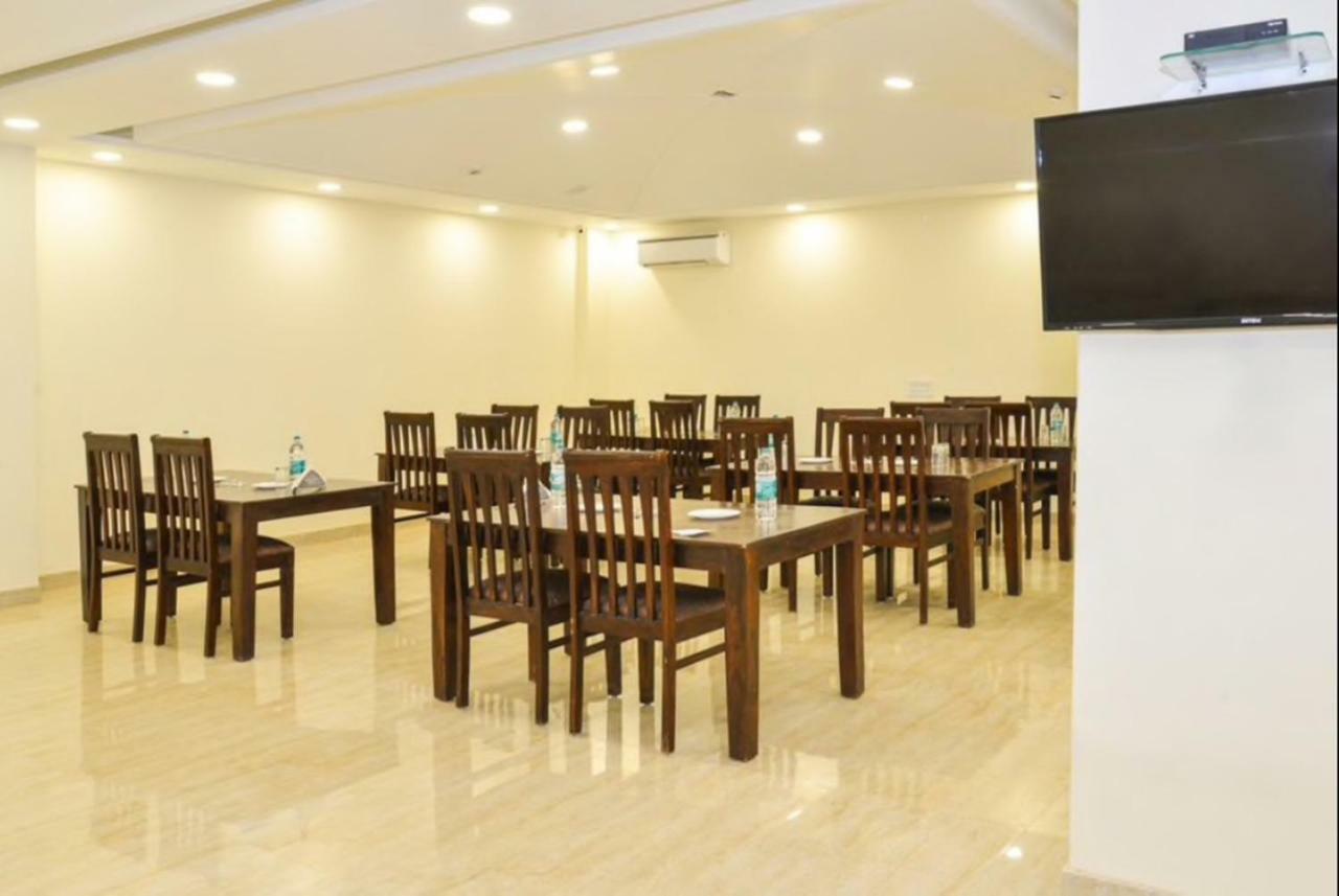 ניו דלהי Airport Hotel Daya Capitol מראה חיצוני תמונה