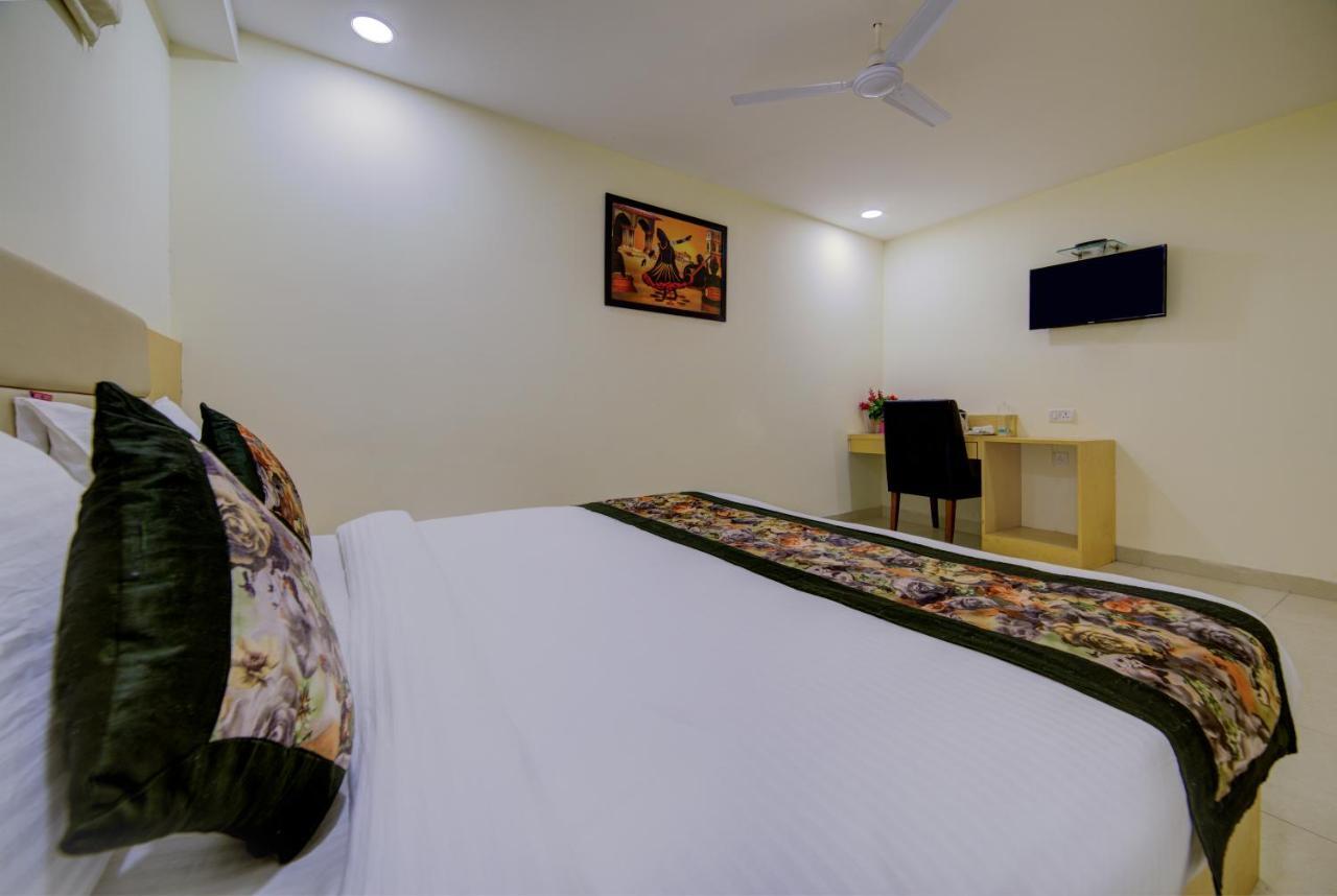 ניו דלהי Airport Hotel Daya Capitol מראה חיצוני תמונה