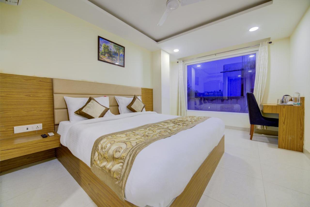 ניו דלהי Airport Hotel Daya Capitol מראה חיצוני תמונה